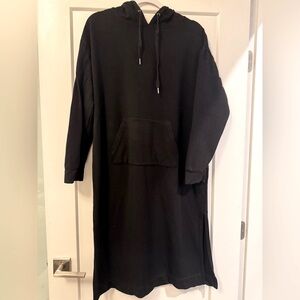 BB Dakota Black Top with Crew Neck